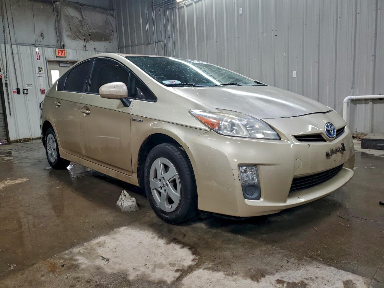 2011 TOYOTA PRIUS photo 4