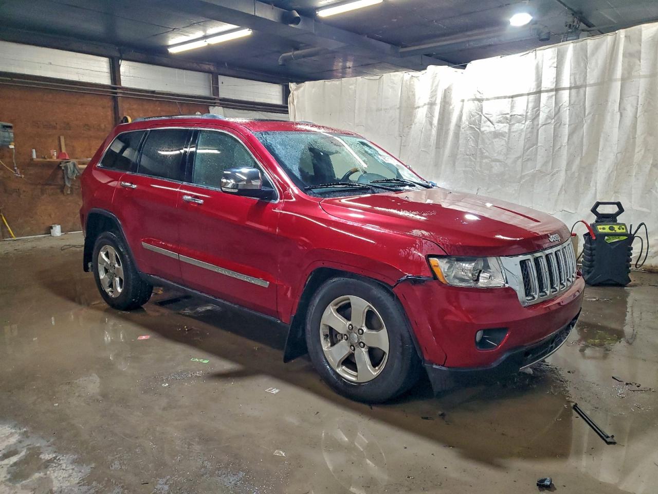 2012 JEEP GRAND CHEROKEE OVERLAND photo 4