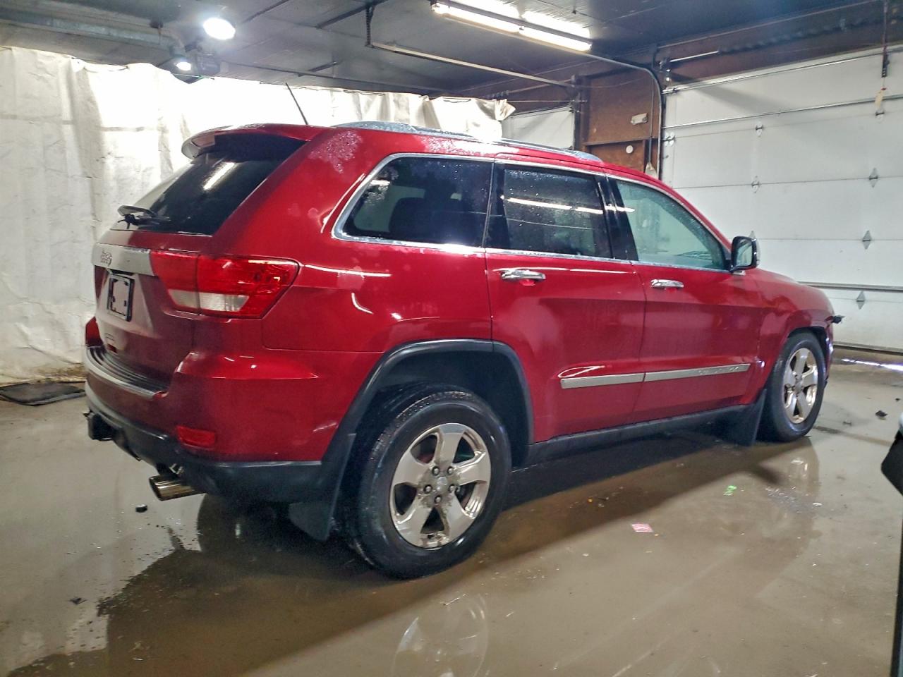 2012 JEEP GRAND CHEROKEE OVERLAND photo 3