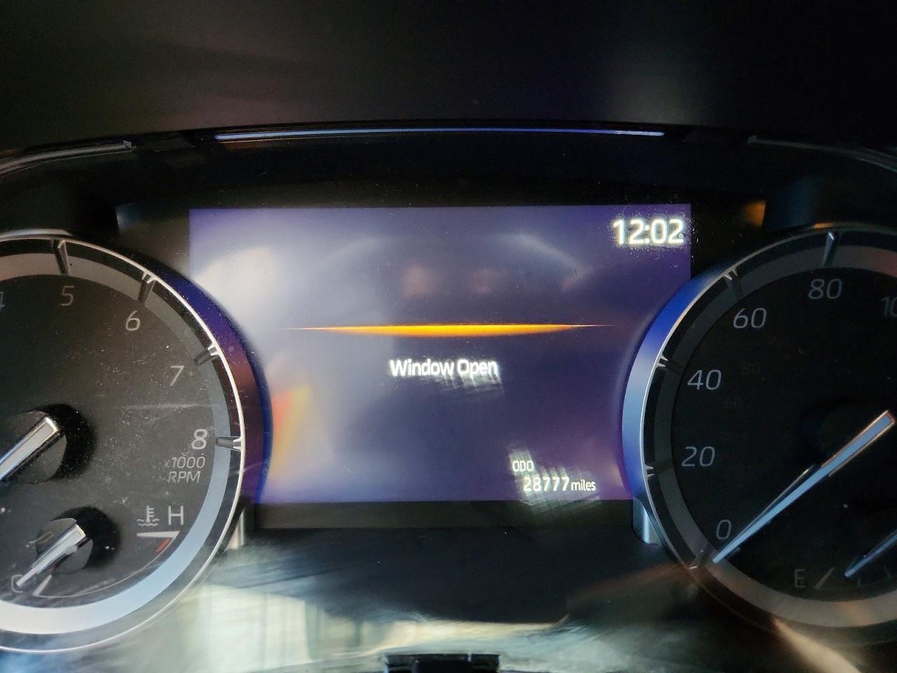 2022 TOYOTA HIGHLANDER XLE photo 9