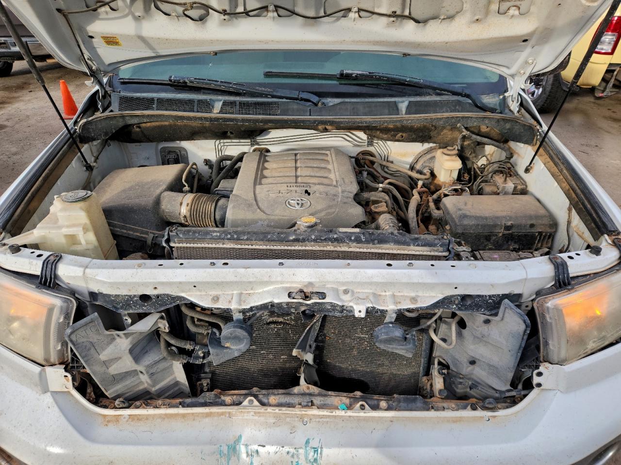 2010 TOYOTA TUNDRA CREWMAX SR5 photo 21