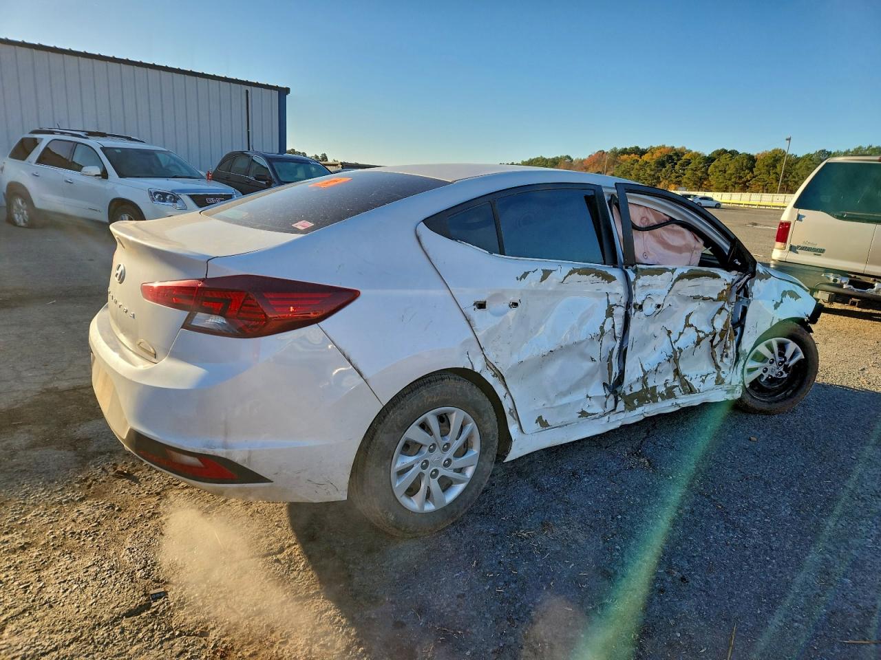 2020 HYUNDAI ELANTRA SE photo 3