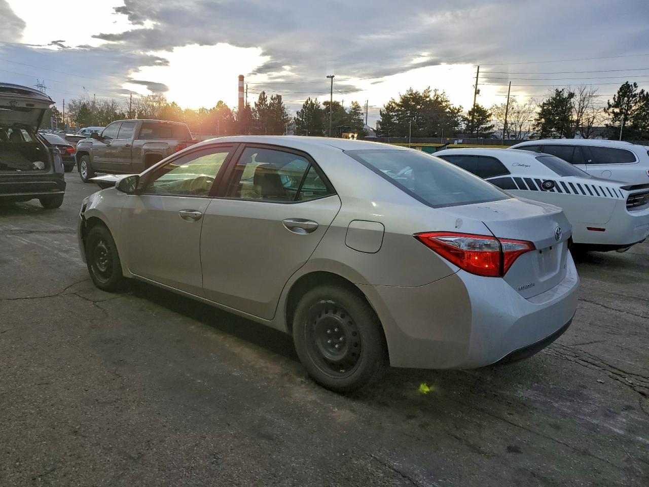 2016 TOYOTA COROLLA L photo 2