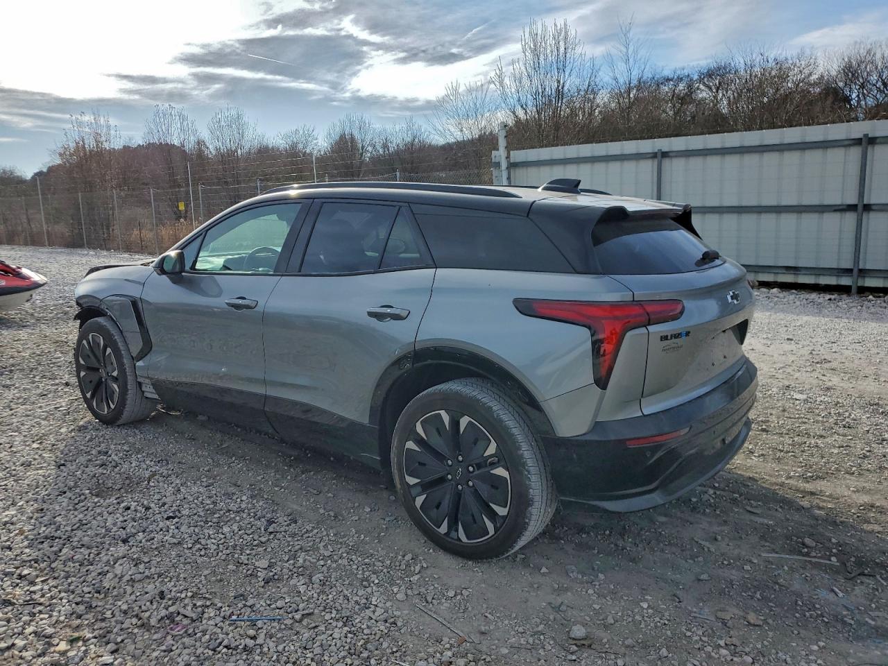 2025 CHEVROLET BLAZER RS photo 2