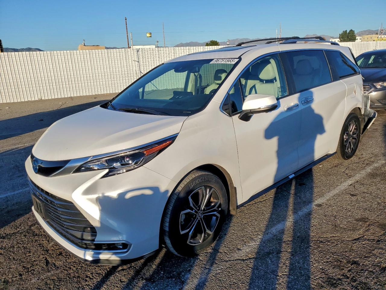 2025 TOYOTA SIENNA
