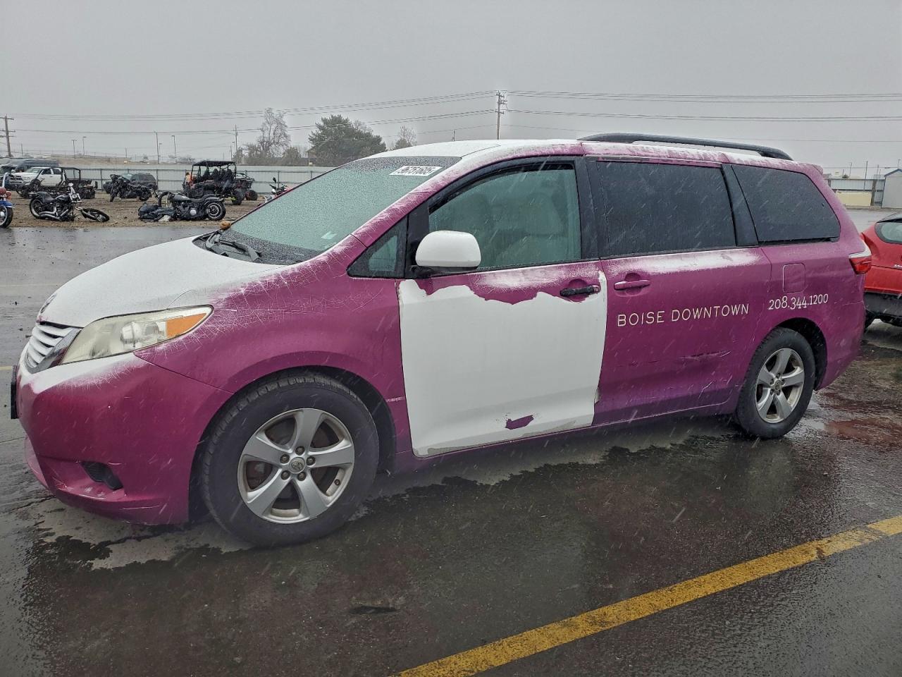 2015 TOYOTA SIENNA