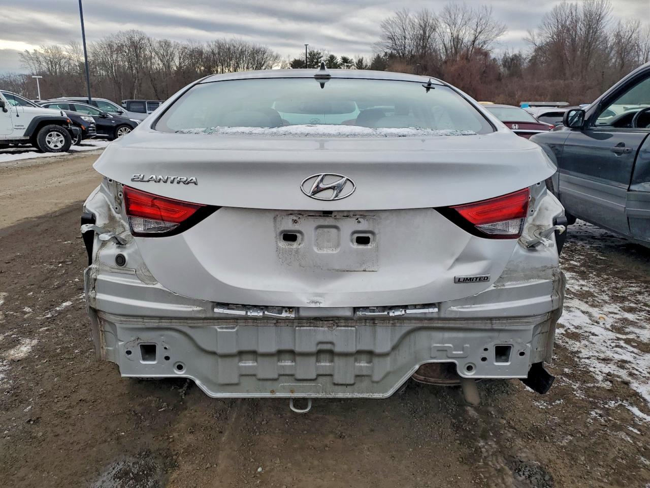 2015 HYUNDAI ELANTRA SE photo 6