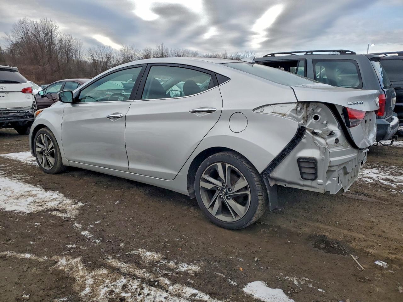 2015 HYUNDAI ELANTRA SE photo 2