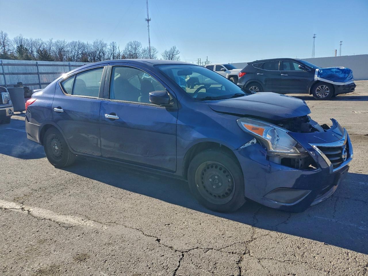 2019 NISSAN VERSA S photo 4