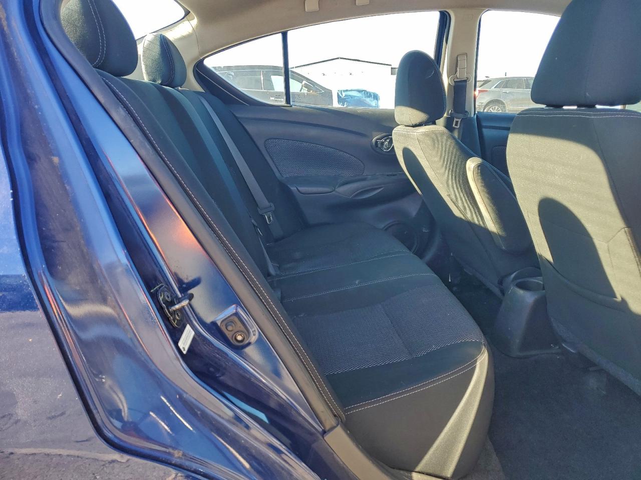 2019 NISSAN VERSA S photo 10