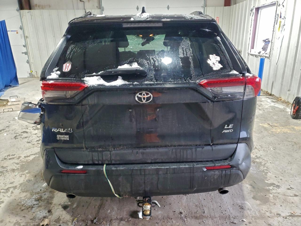 2021 TOYOTA RAV4 LE photo 6