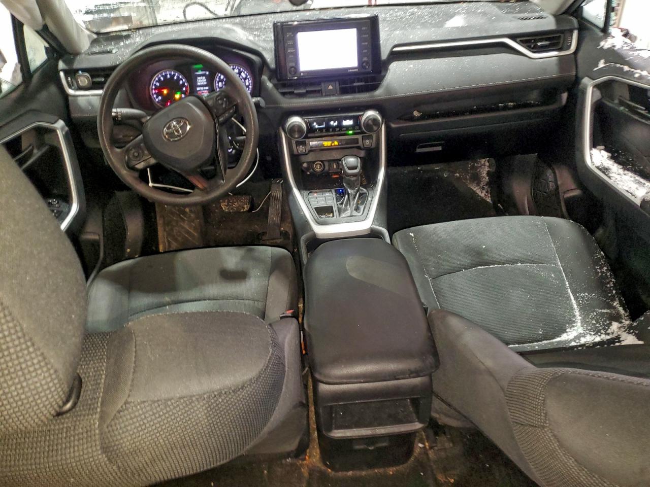 2021 TOYOTA RAV4 LE photo 8