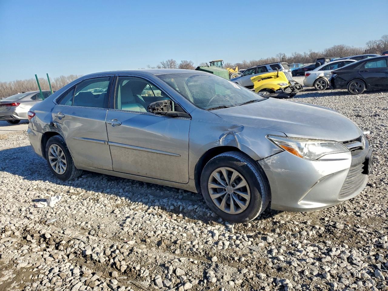 2017 TOYOTA CAMRY LE photo 4