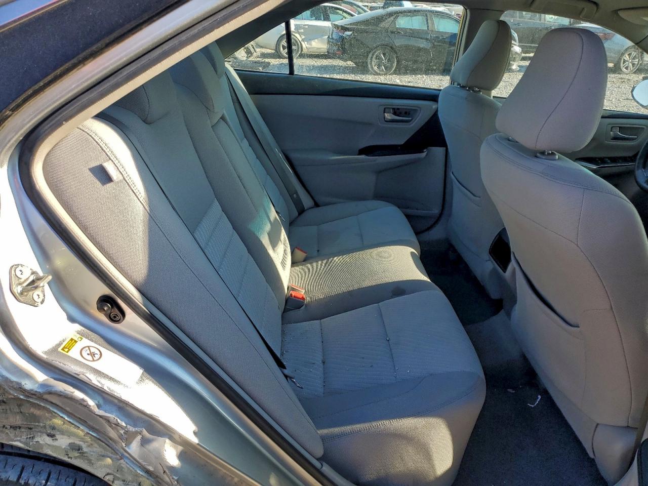 2017 TOYOTA CAMRY LE photo 10
