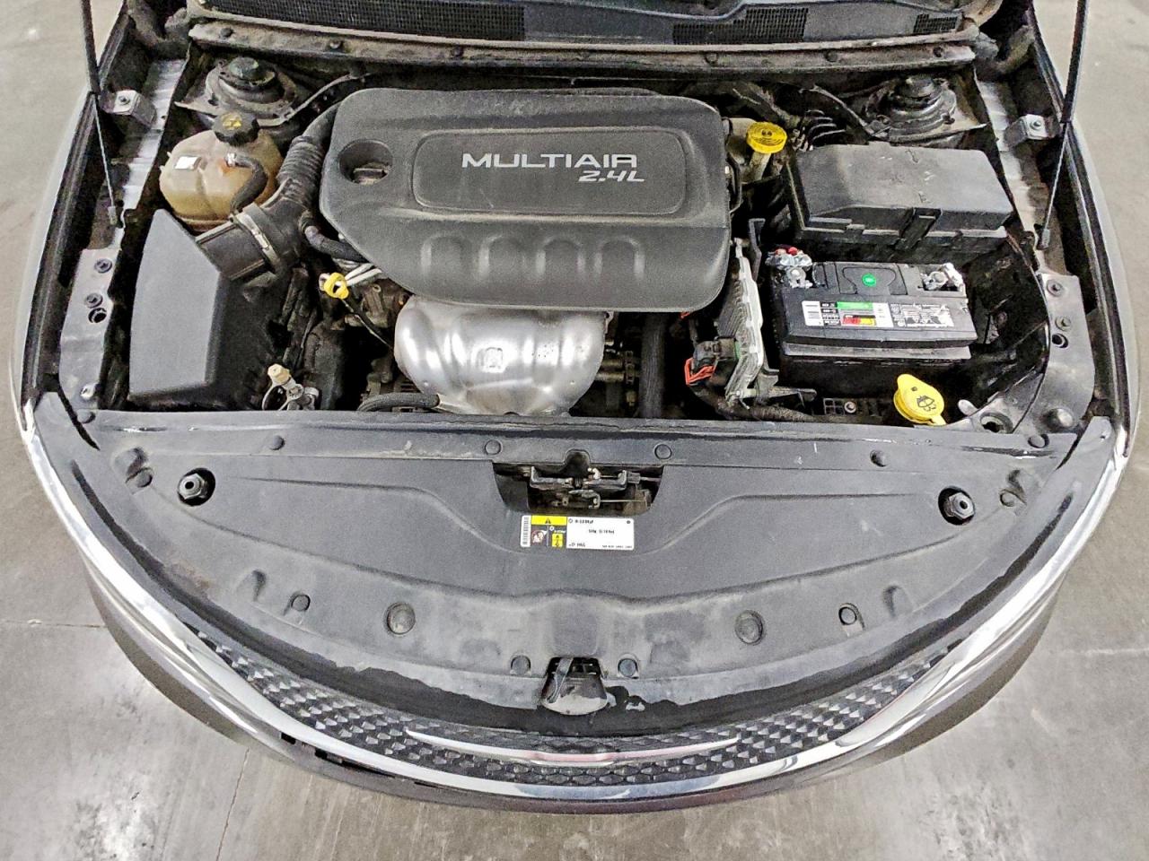 2015 CHRYSLER 200 LIMITED photo 11