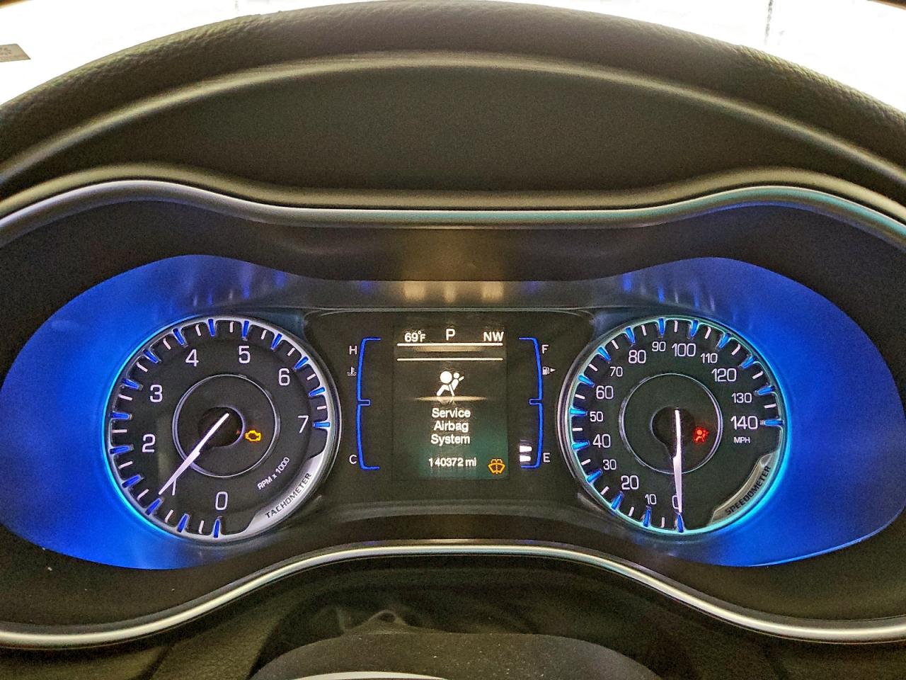 2015 CHRYSLER 200 LIMITED photo 9