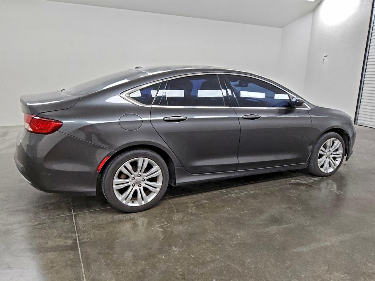 2015 CHRYSLER 200 LIMITED photo 3