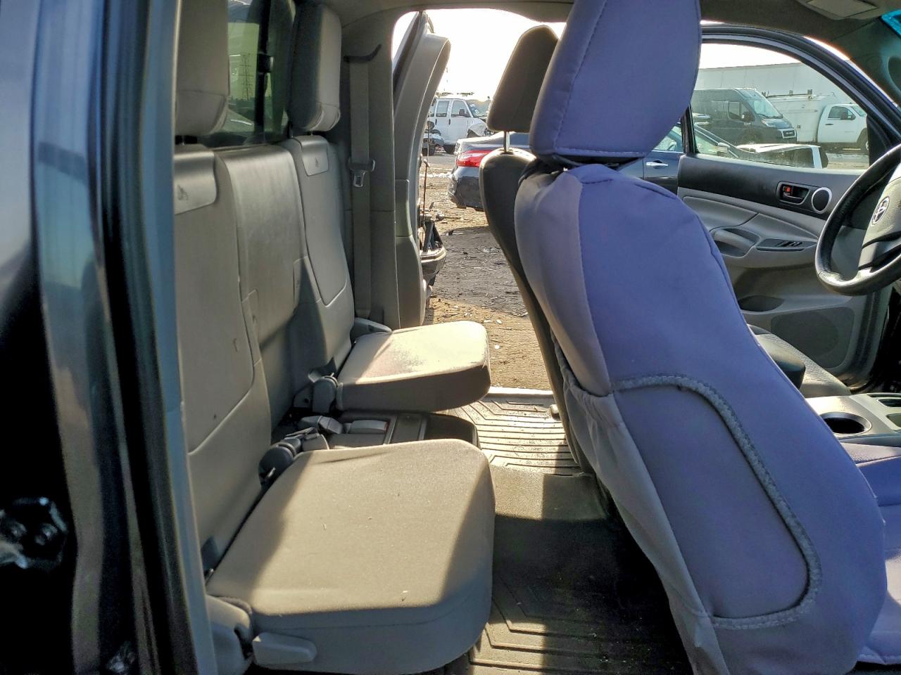 2012 TOYOTA TACOMA photo 10