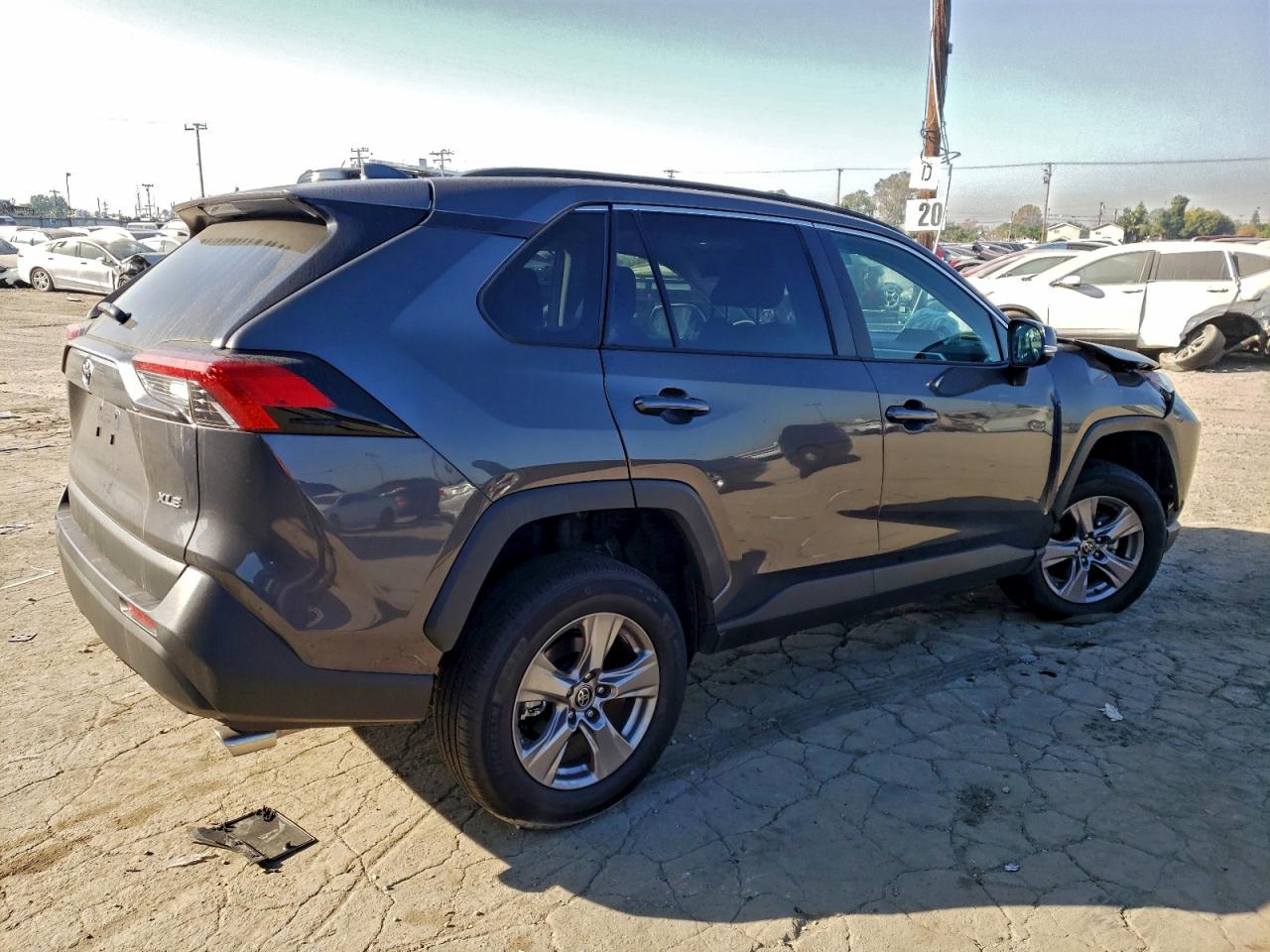 2025 TOYOTA RAV4 XLE photo 3