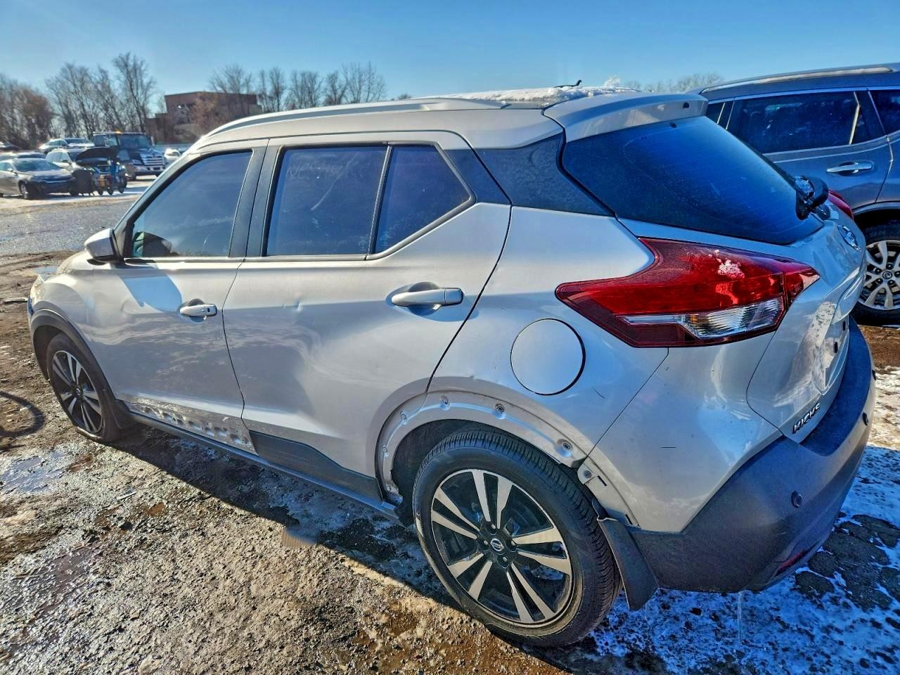 2020 NISSAN KICKS SV photo 2