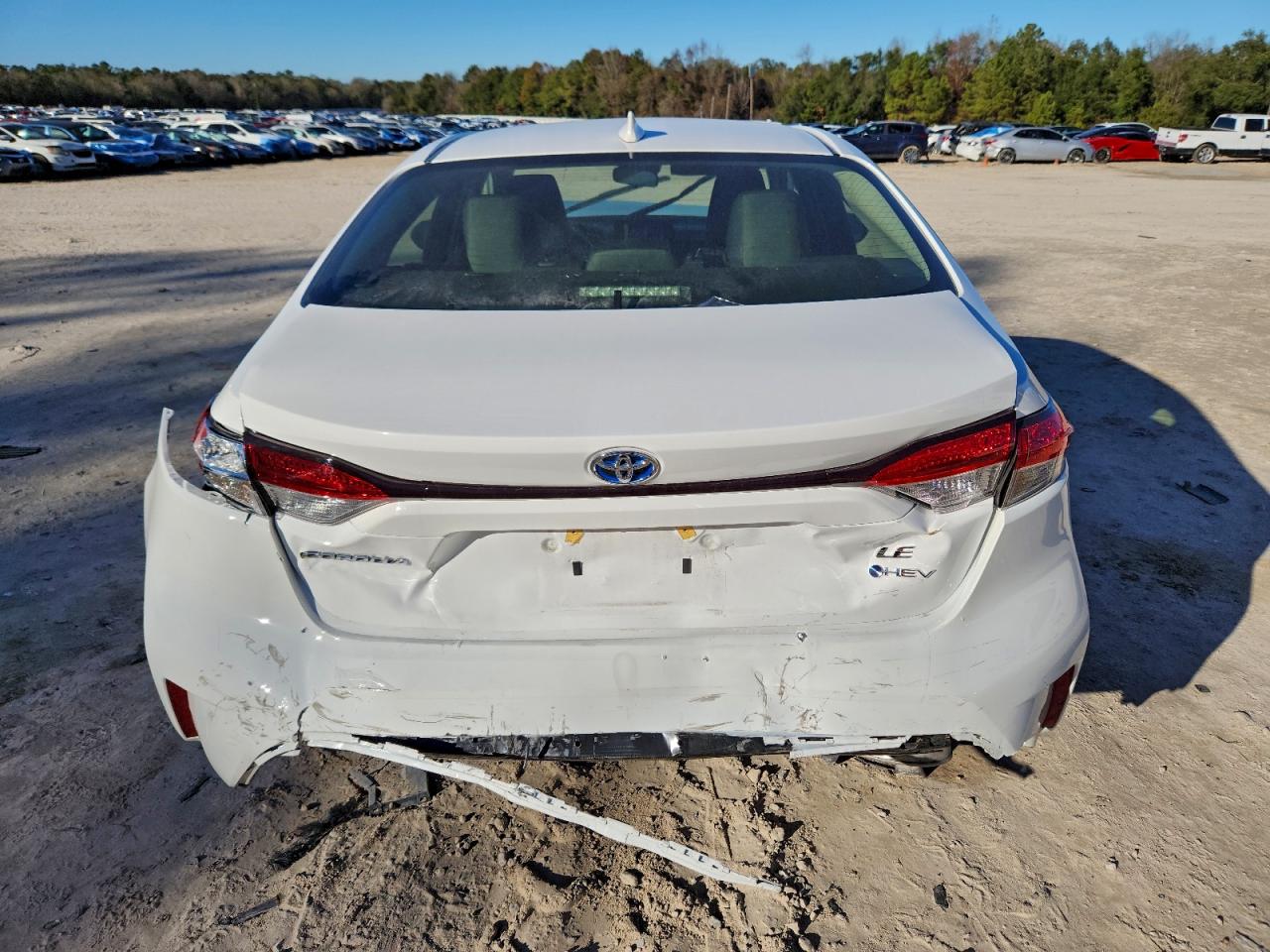 2025 TOYOTA COROLLA LE photo 6