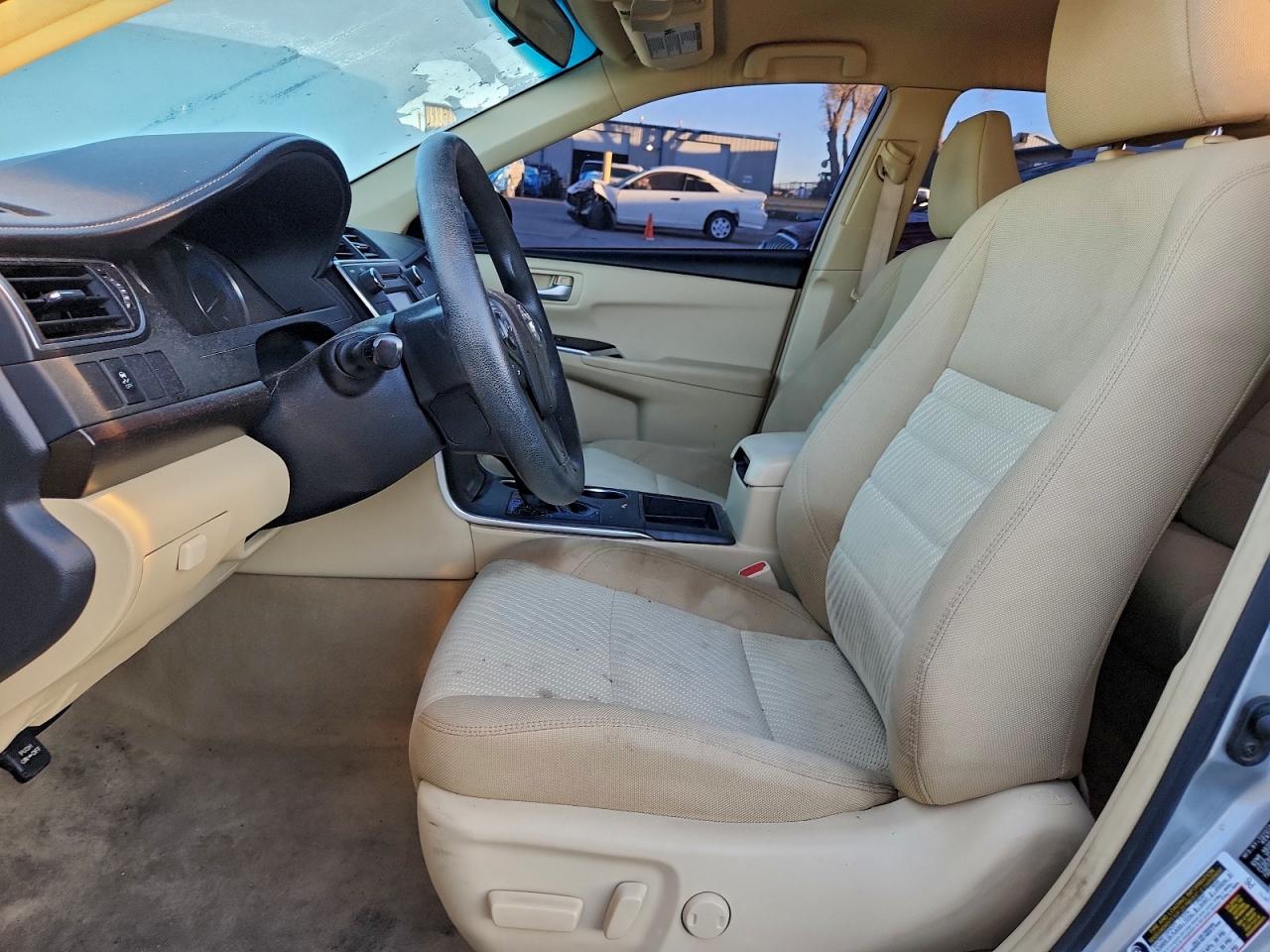 2017 TOYOTA CAMRY LE photo 7