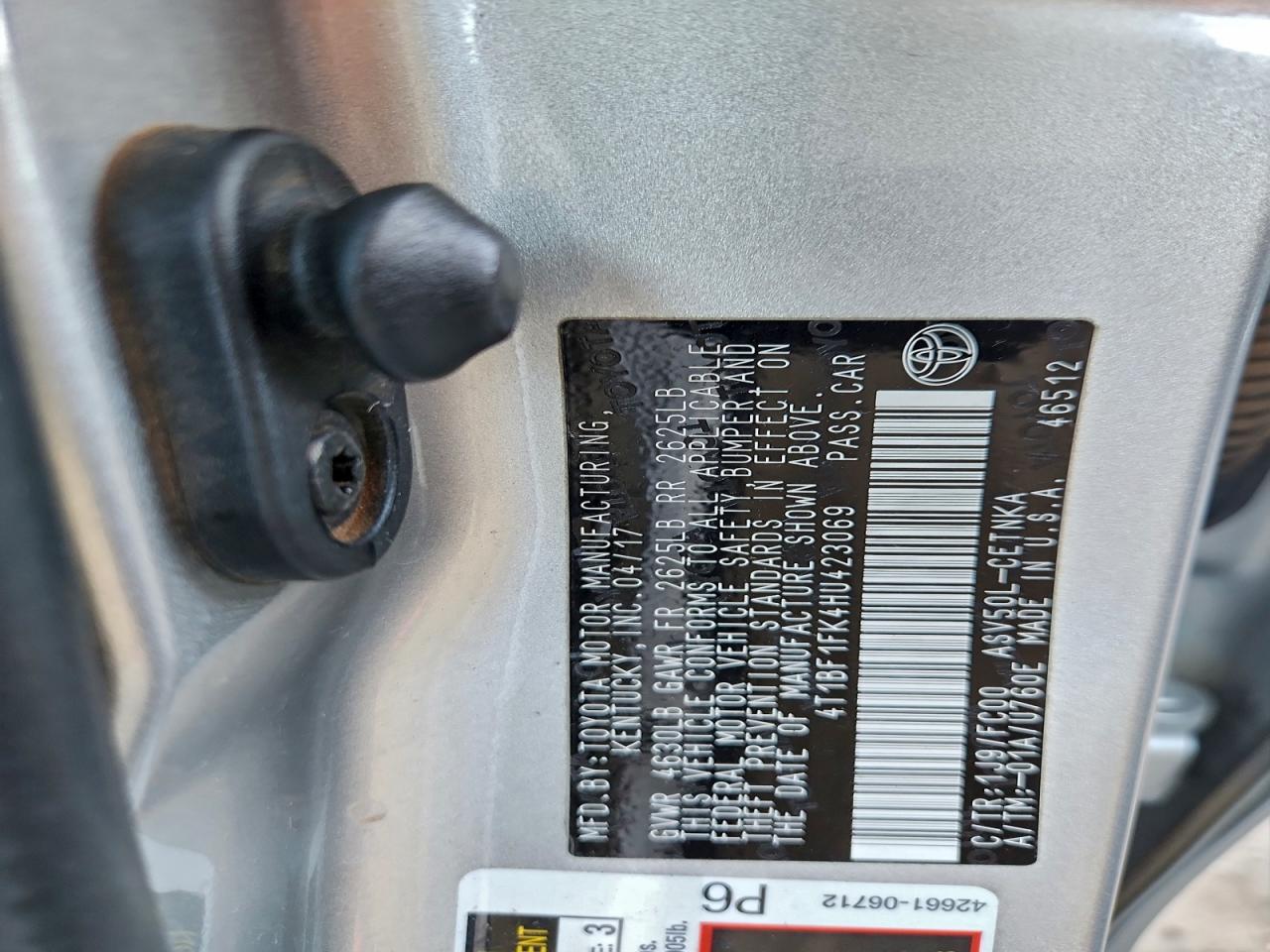 2017 TOYOTA CAMRY LE photo 13