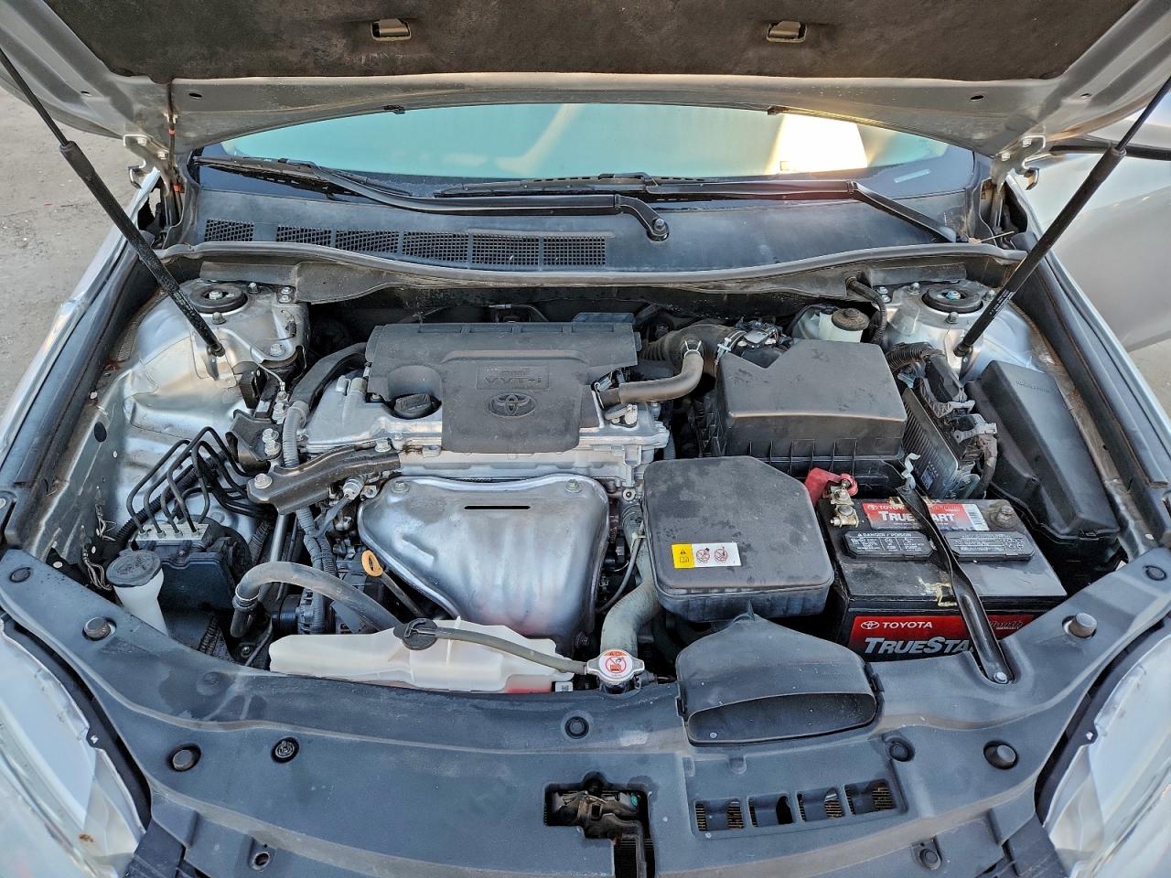 2017 TOYOTA CAMRY LE photo 11