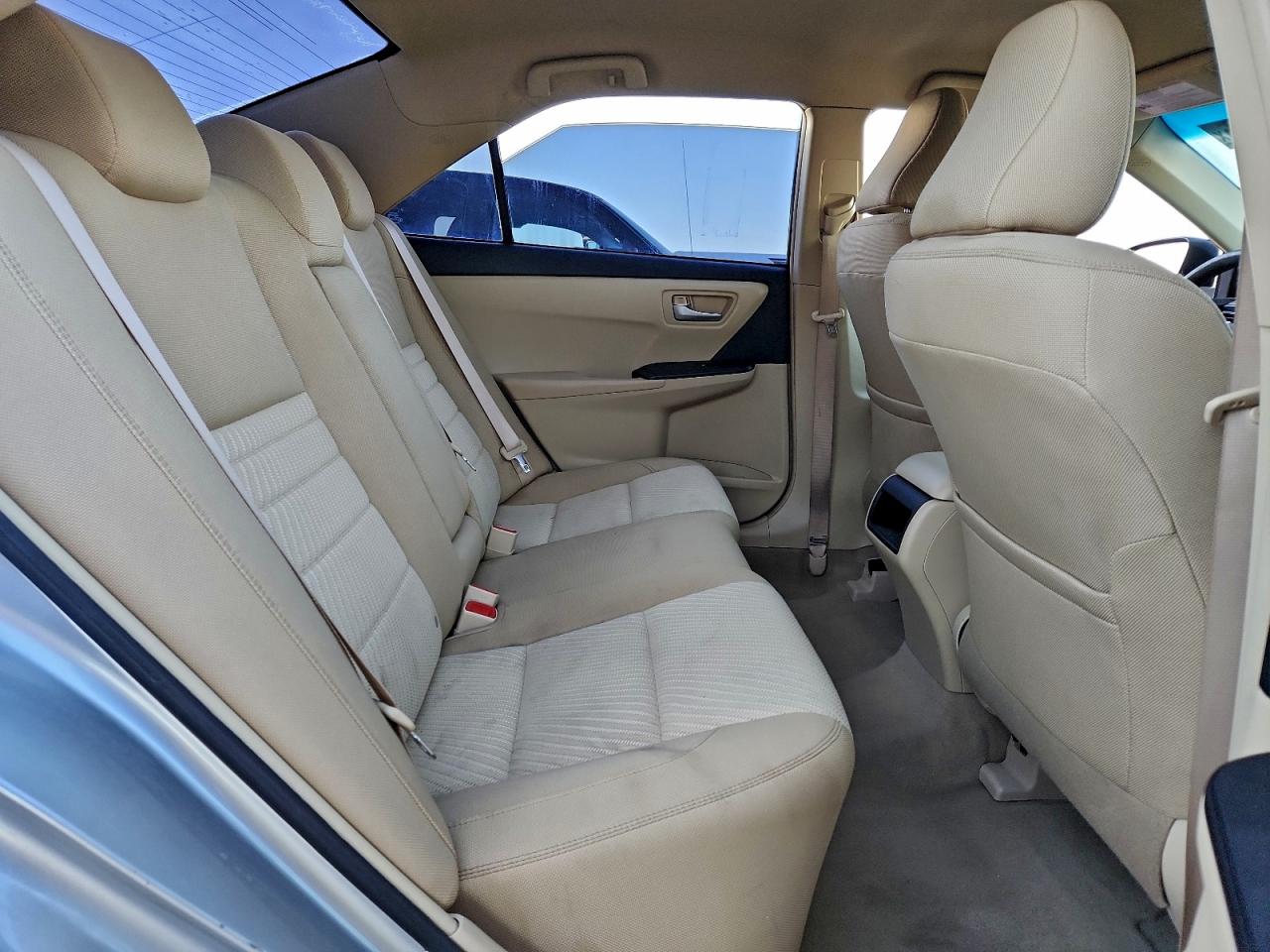 2017 TOYOTA CAMRY LE photo 10