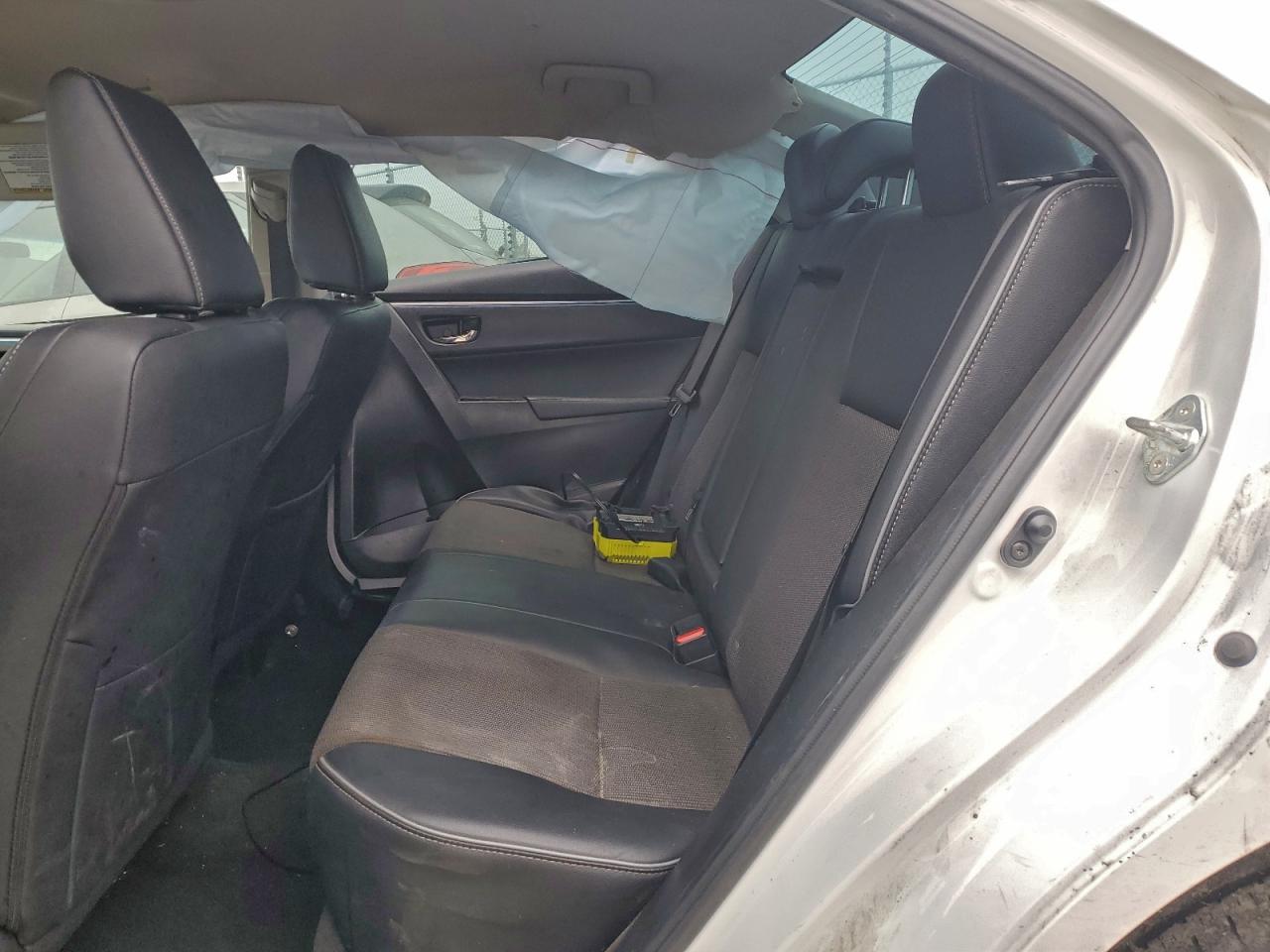 2016 TOYOTA COROLLA L photo 10