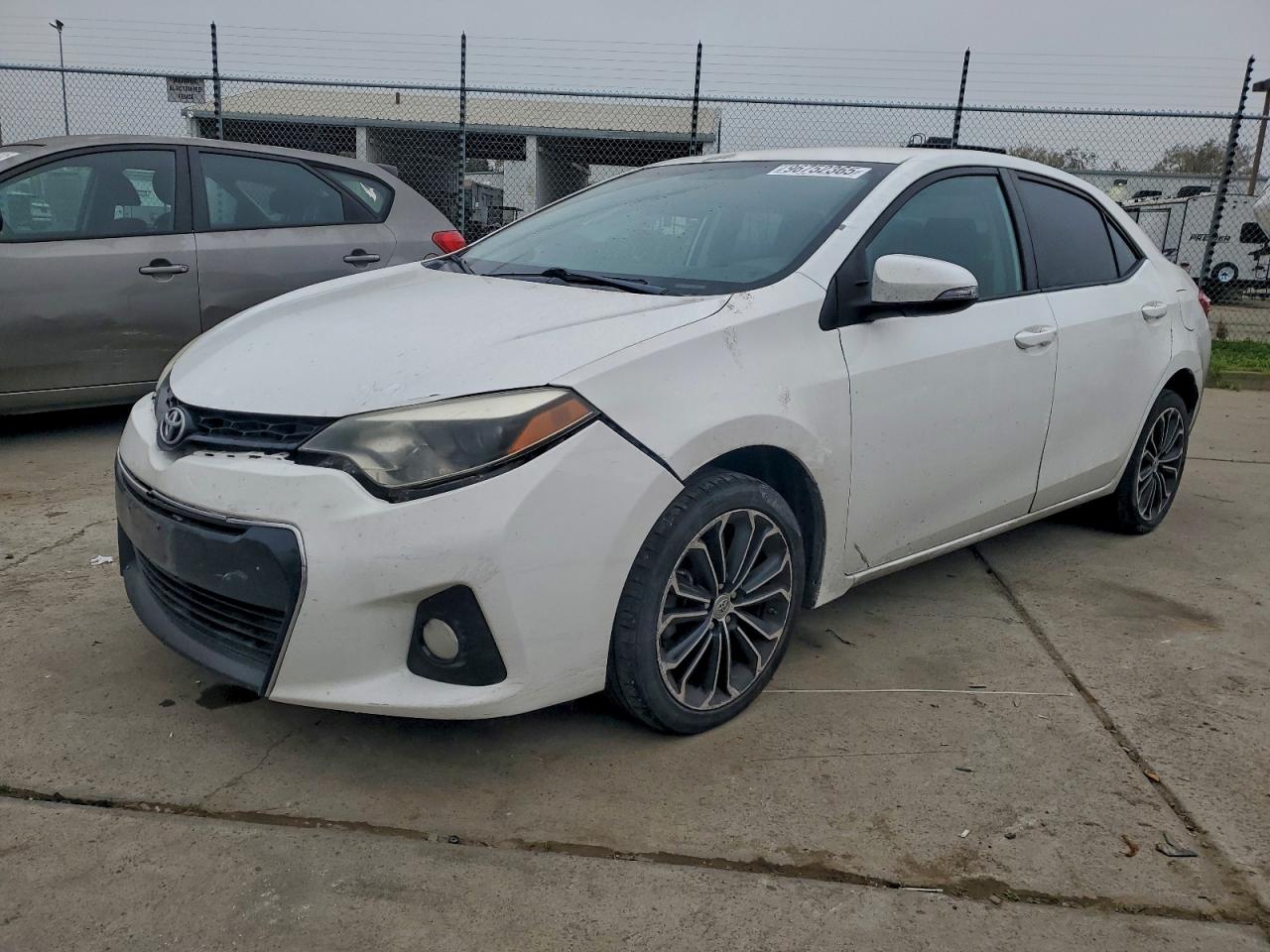 2016 TOYOTA COROLLA