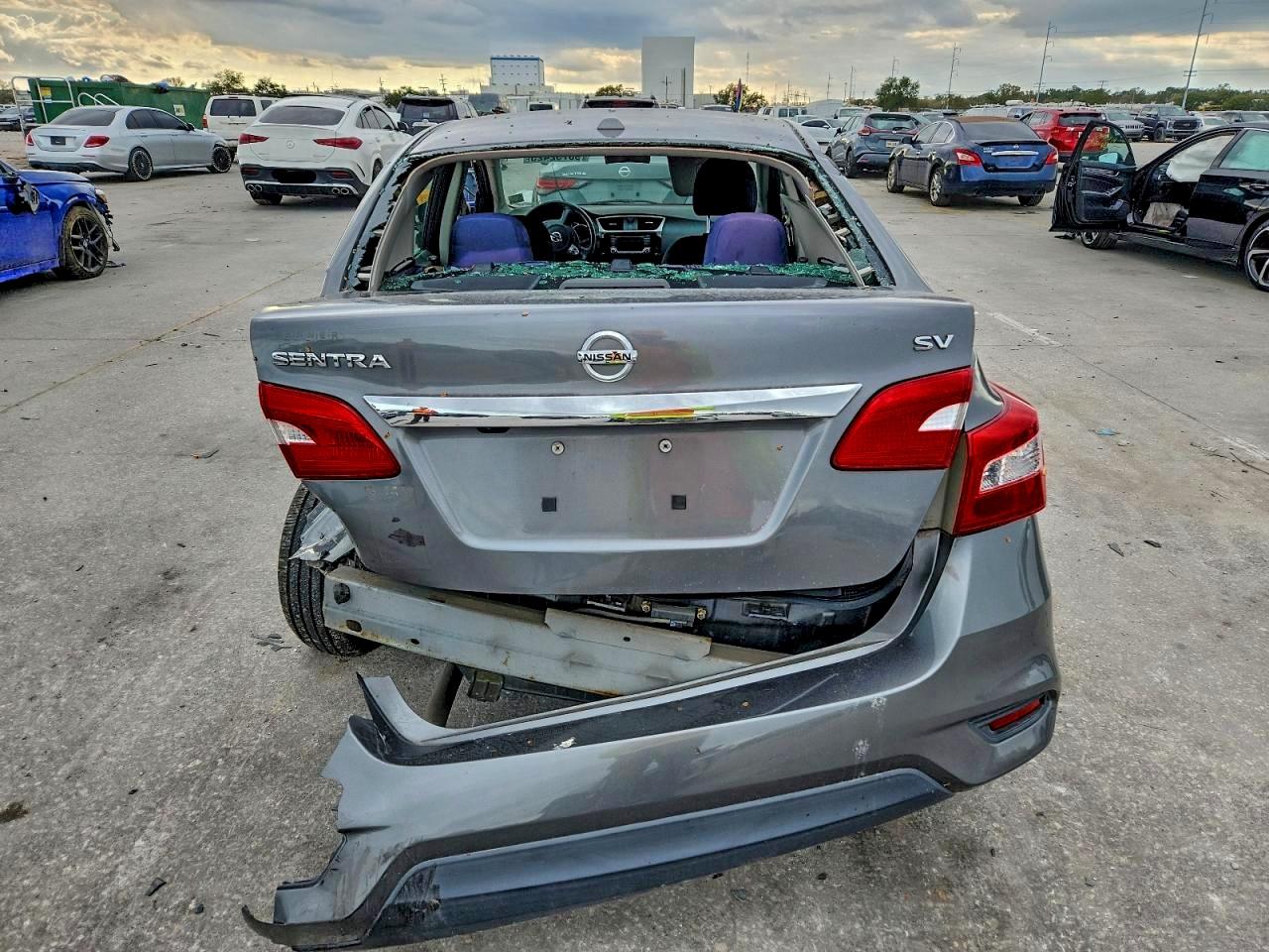 2017 NISSAN SENTRA S photo 6