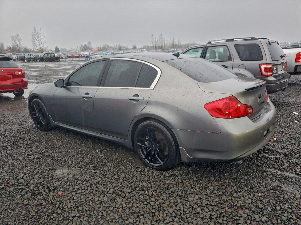 2012 INFINITI G37 BASE photo 2