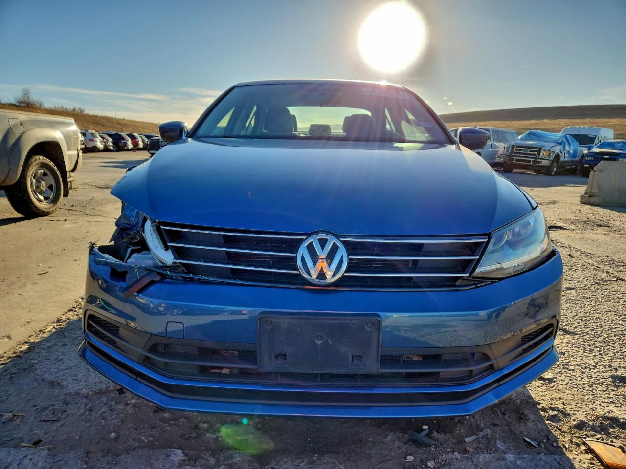 2017 VOLKSWAGEN JETTA photo 5
