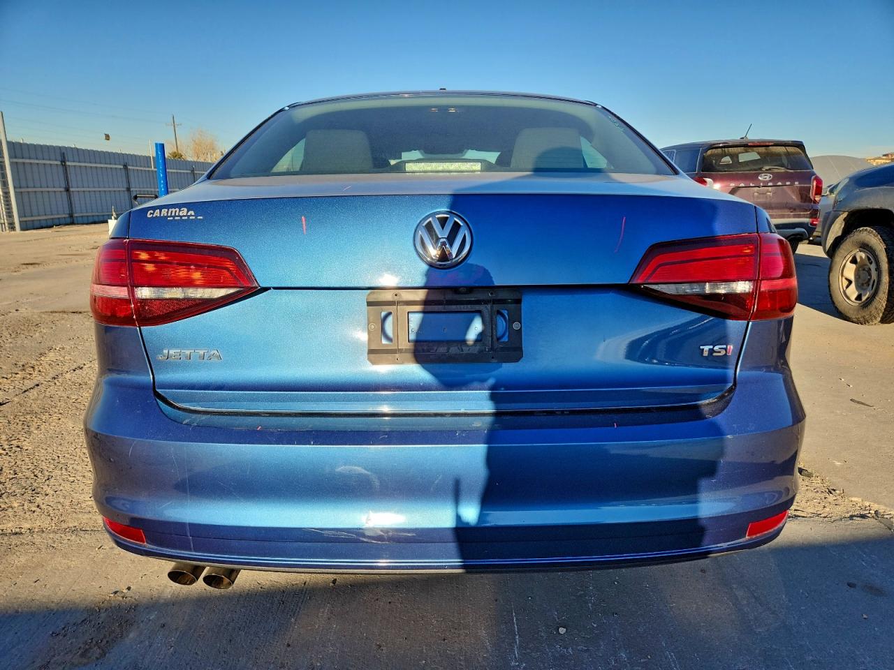 2017 VOLKSWAGEN JETTA photo 6