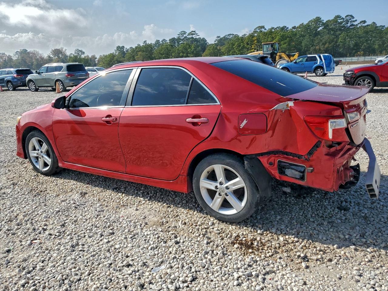 2014 TOYOTA CAMRY L photo 2