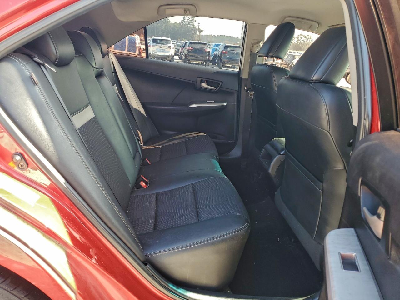 2014 TOYOTA CAMRY L photo 10