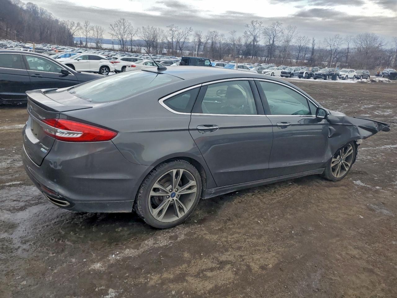 2017 FORD FUSION TITANIUM photo 3