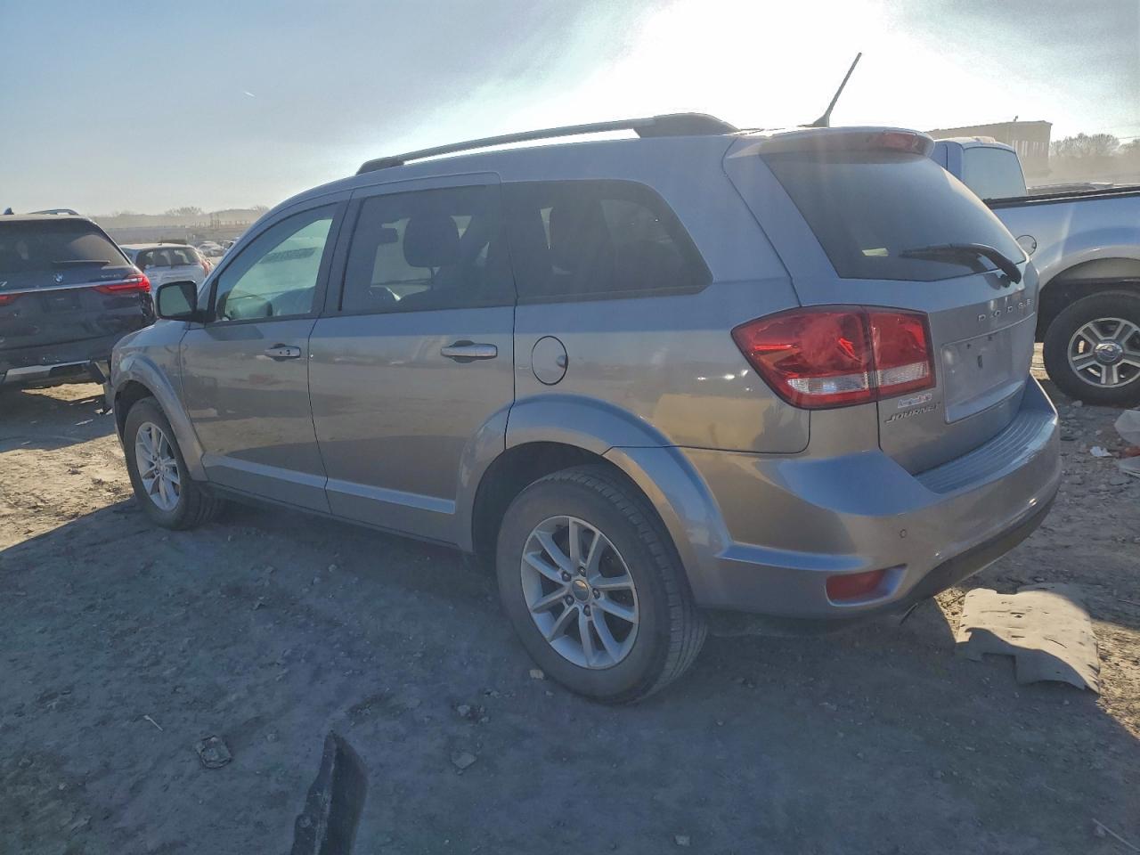 2017 DODGE JOURNEY SXT photo 2