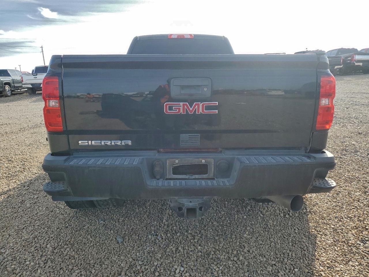 2019 GMC SIERRA K3500 photo 6