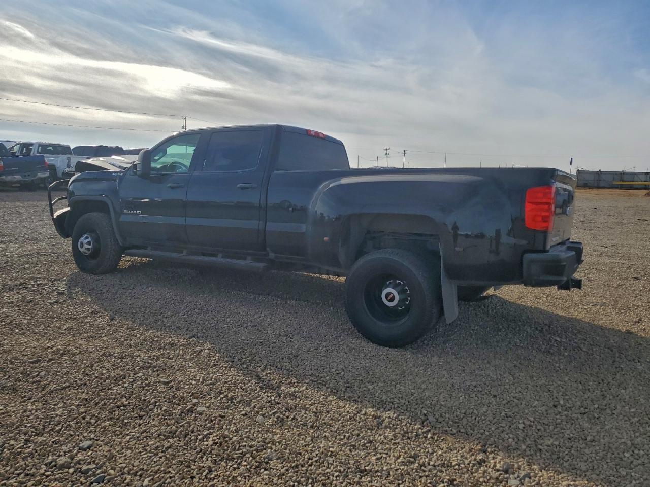 2019 GMC SIERRA K3500 photo 2