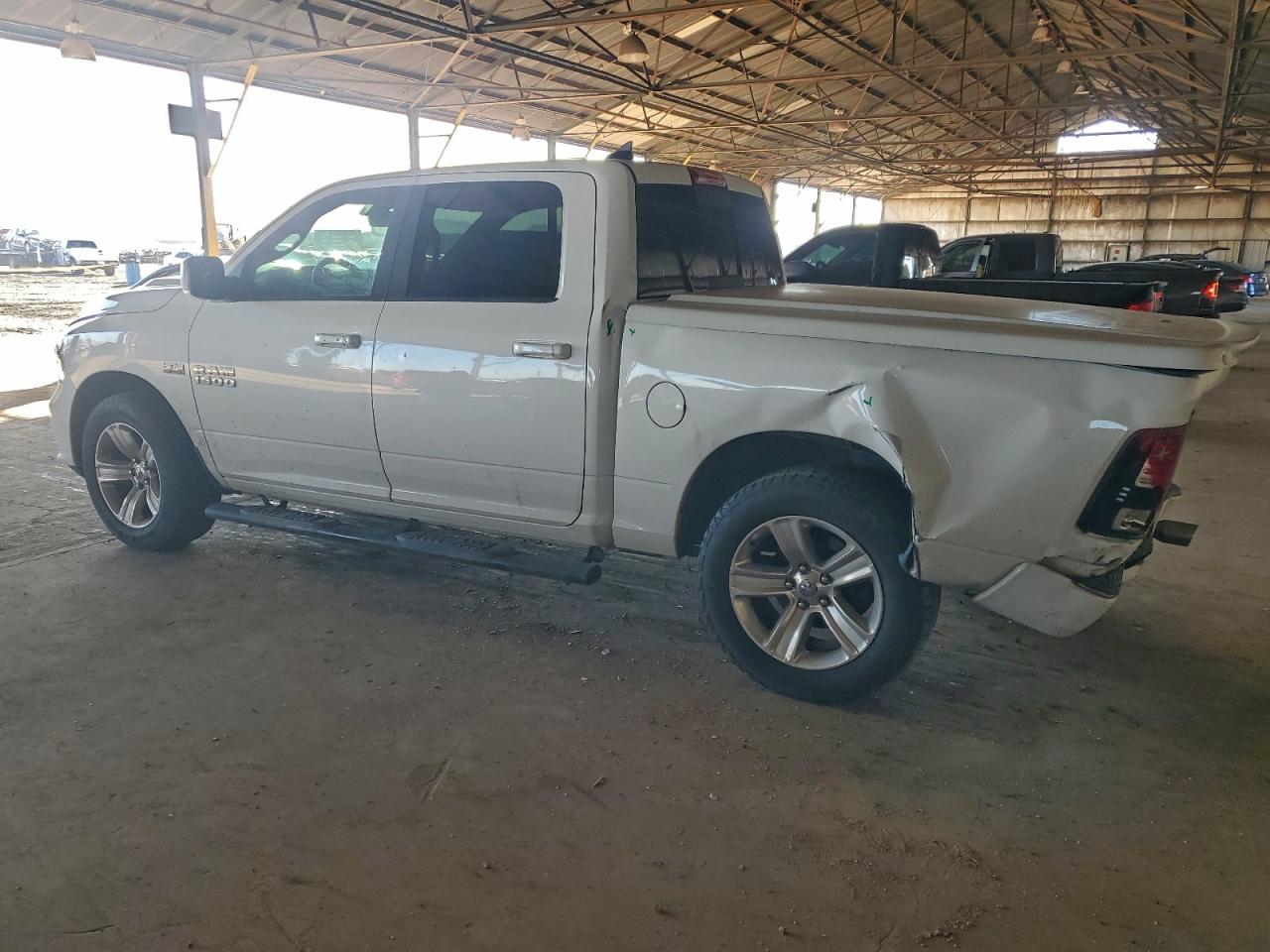 2016 RAM 1500 SPORT photo 2