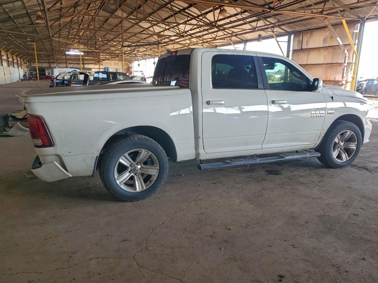 2016 RAM 1500 SPORT photo 3