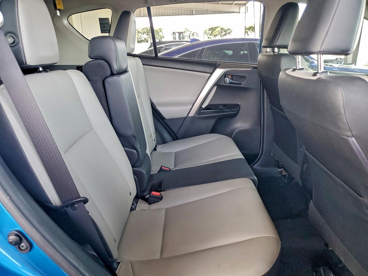2016 TOYOTA RAV4 LIMITED photo 11