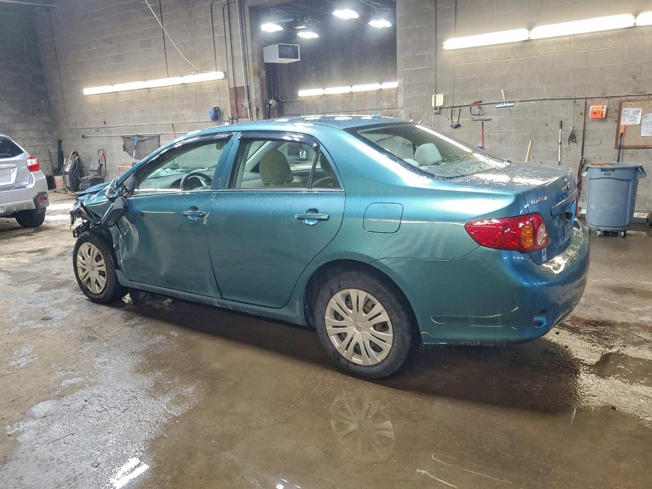 2010 TOYOTA COROLLA BASE photo 2