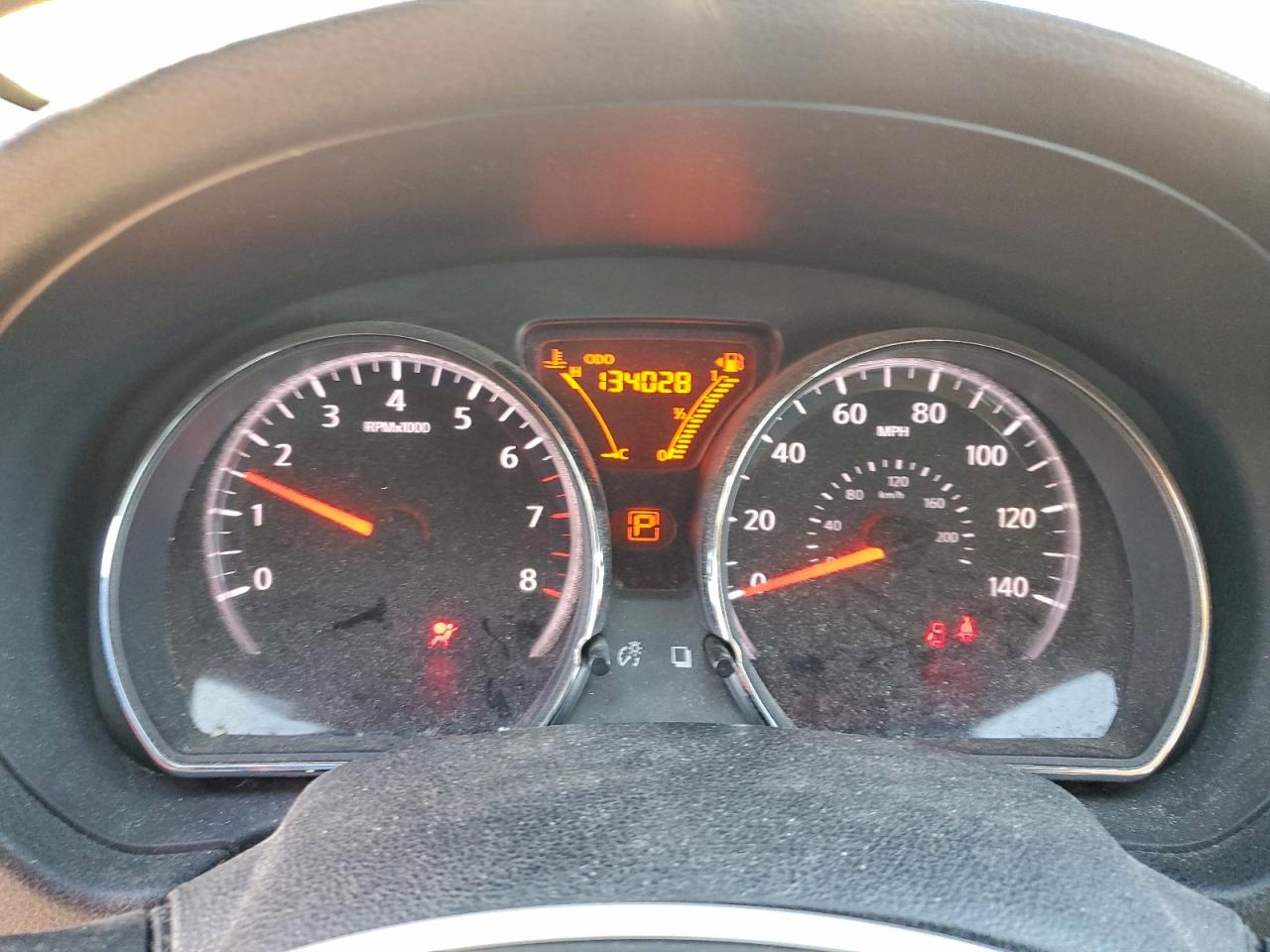 2014 NISSAN VERSA S photo 9