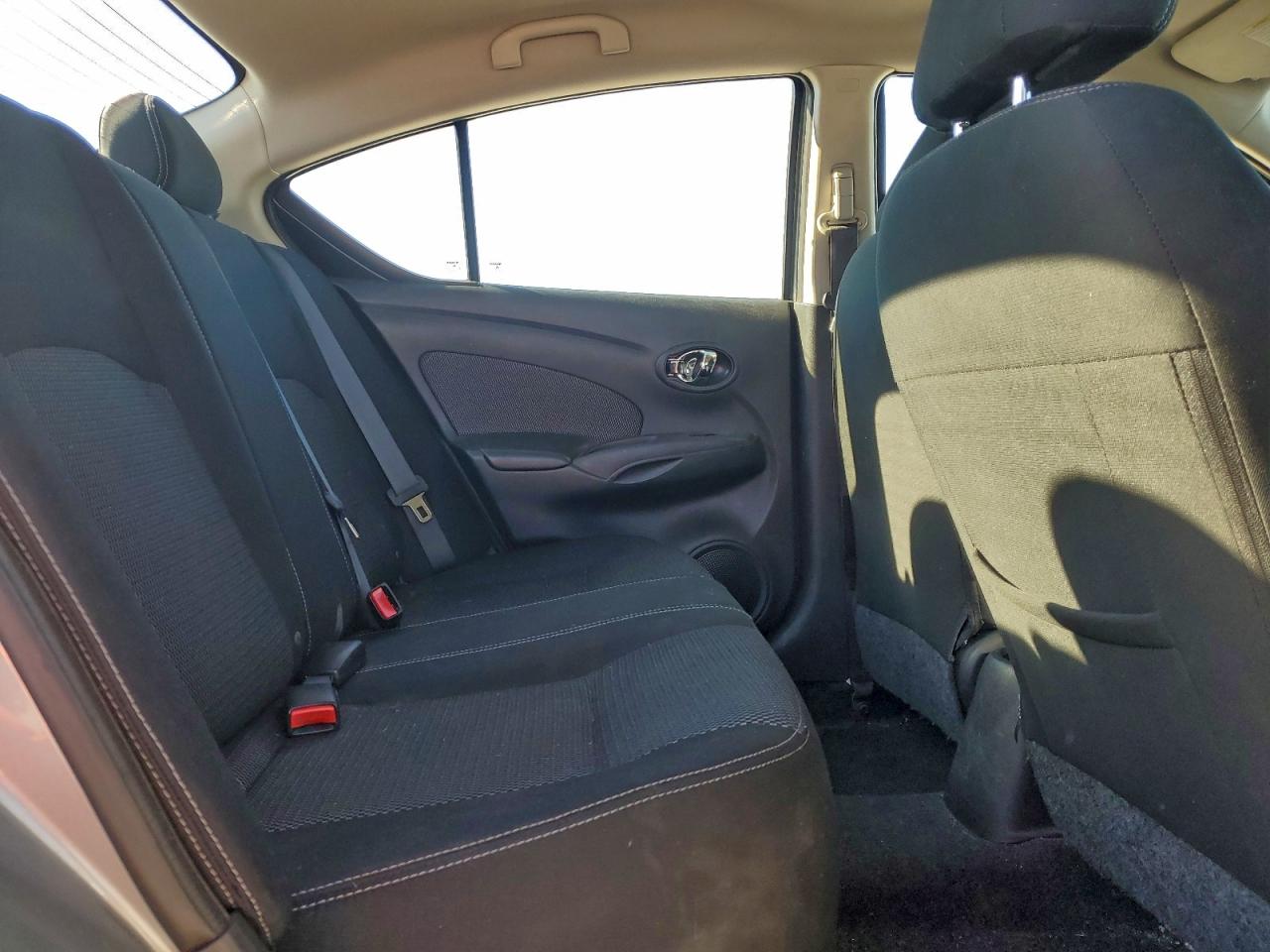 2014 NISSAN VERSA S photo 10