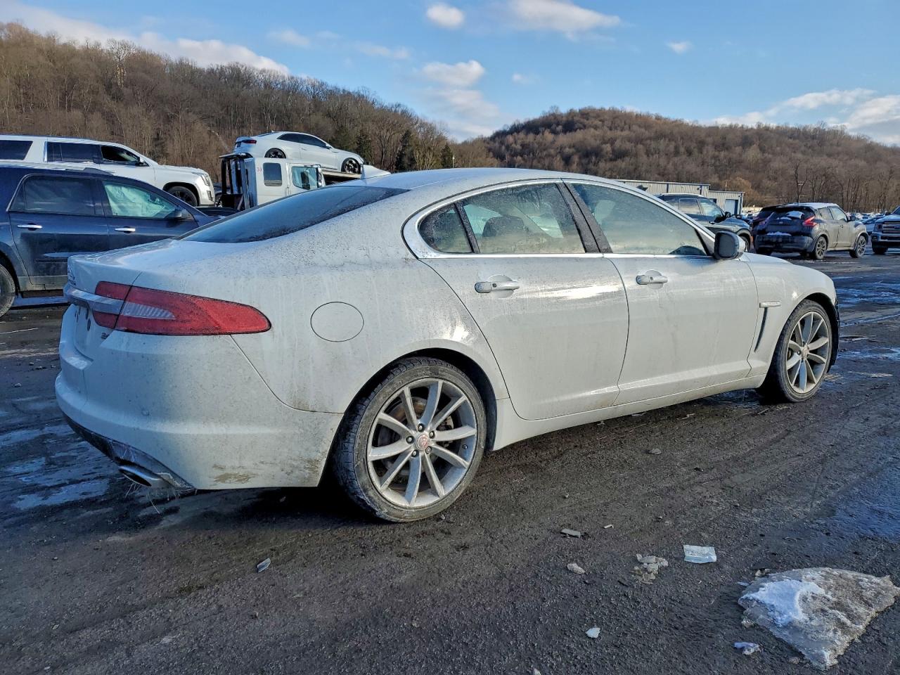 2015 JAGUAR XF 3.0 SPORT photo 3
