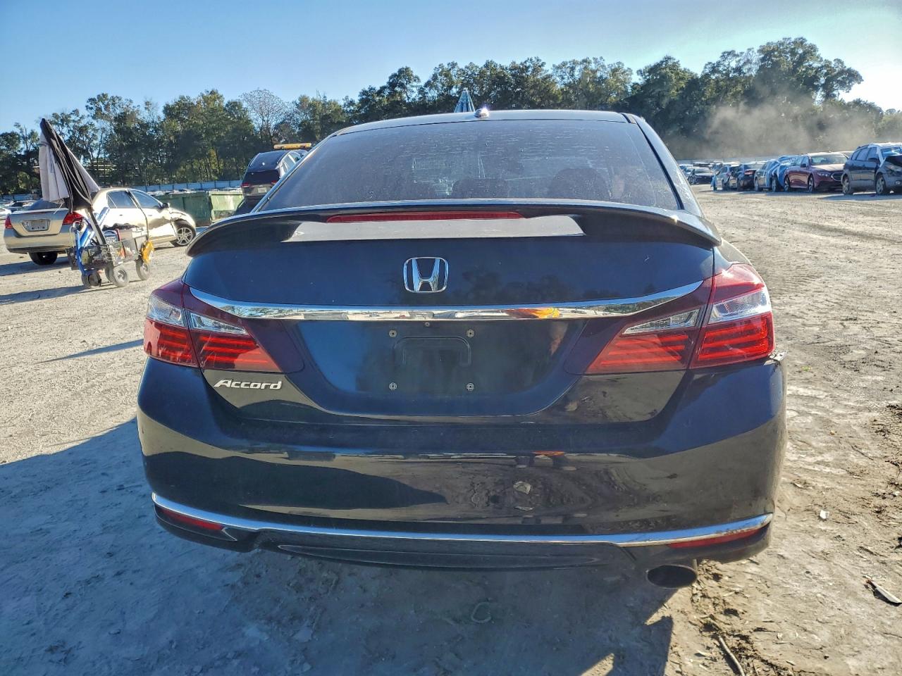 2017 HONDA ACCORD EX photo 6