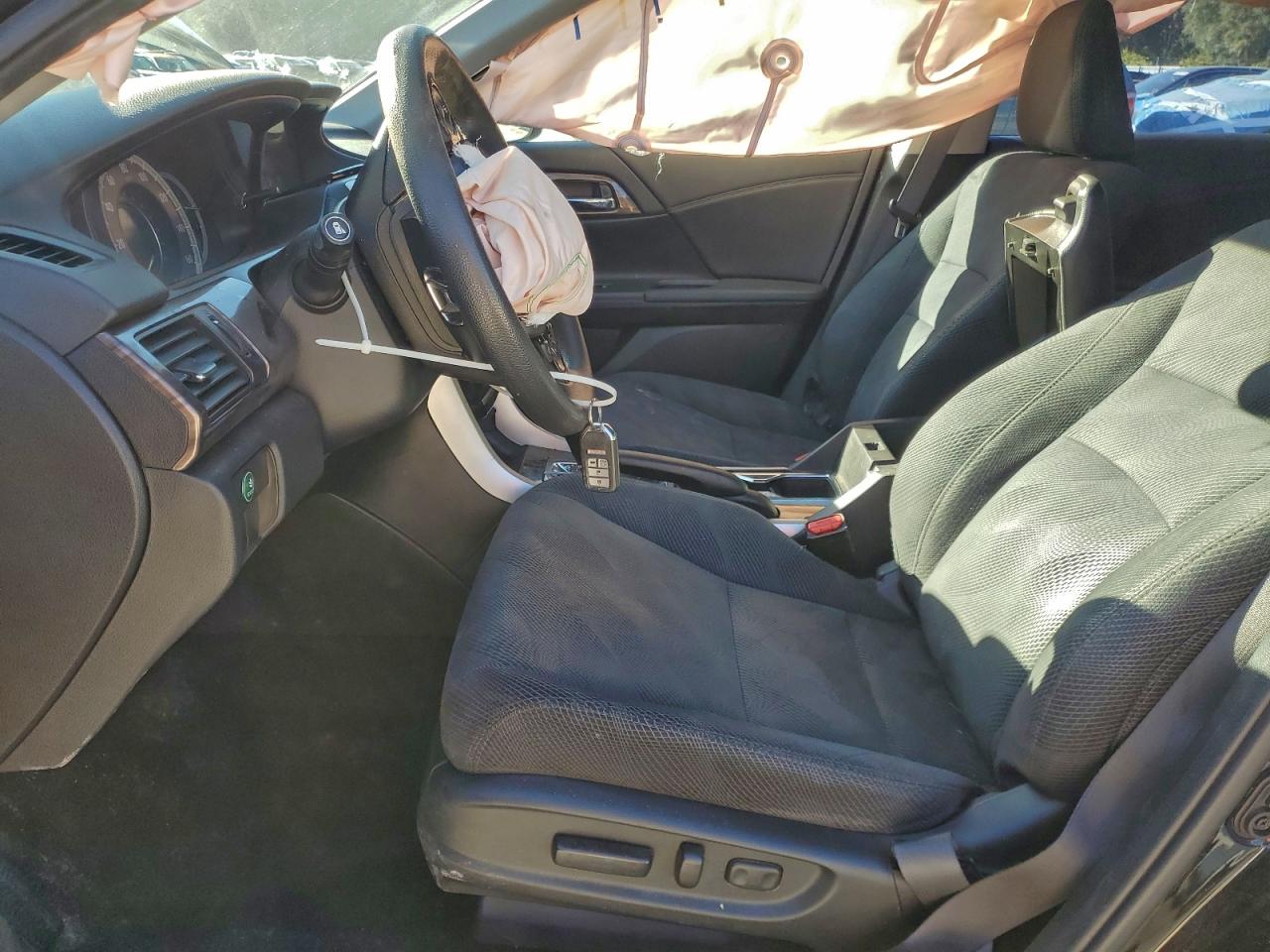 2017 HONDA ACCORD EX photo 7